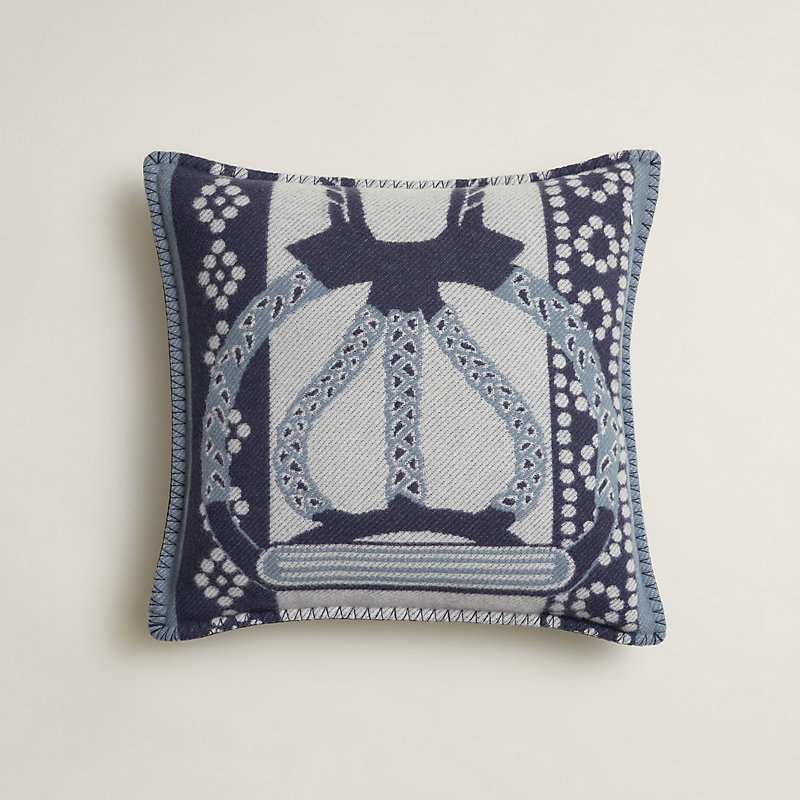 fantaisie-d-etriers-pillow--